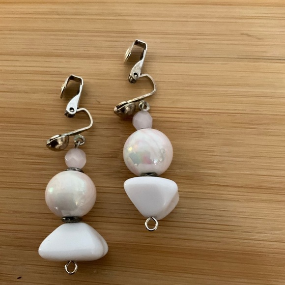 Hand Crafted Clip on Earrings Pink White Beads Dangle Gemstone - Picture 6 of 6